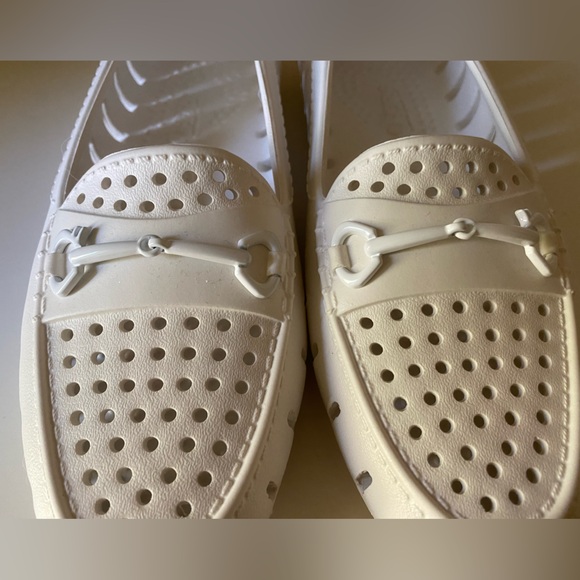 Women’s Floafers/Loafers waterproof deck shoe white/pink sole Size 6 Brand new - Picture 8 of 15